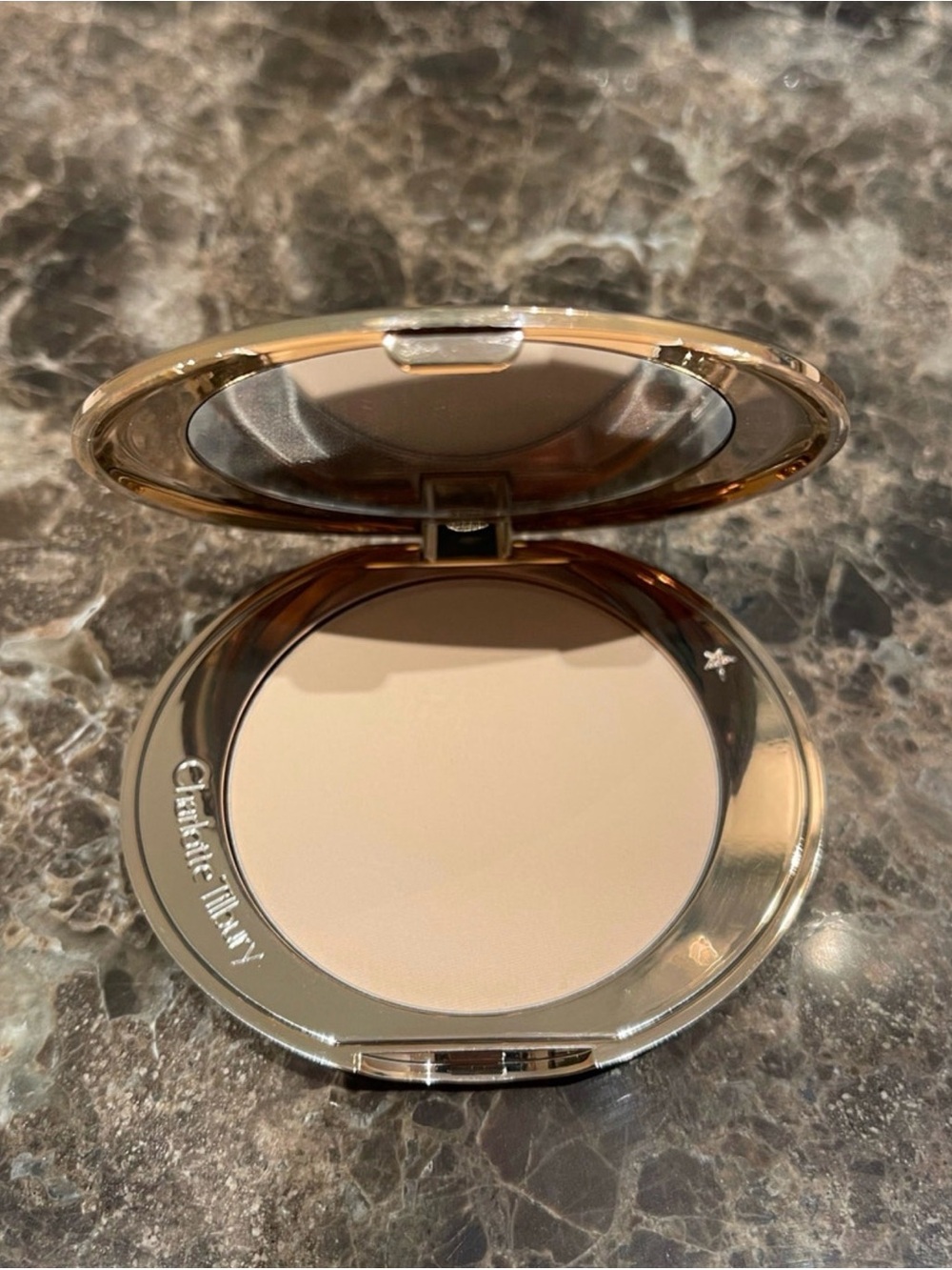 Charlotte Tilbury Airbrush Flawless Finish Powder Refillable - 2 Medium
